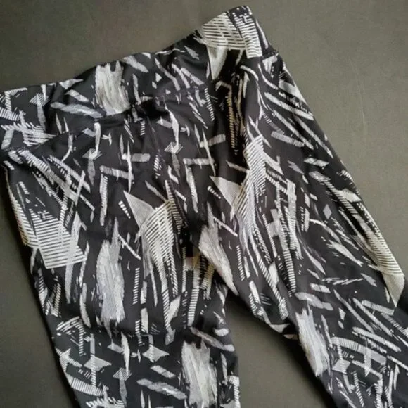 💍 Marc New York Andrew Marc Workout Capris - Picture 7 of 8